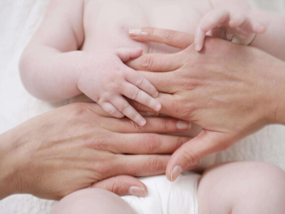 Les maux de ventre de bébé : comment les reconnaître ? 