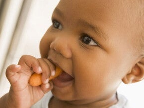 L’alimentation de bébé de 18 à 24 mois