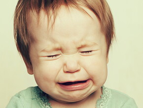 Bébé pleure