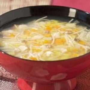 Potage de poulet aux vermicelles et legumes Potage de poulet aux vermicelles et legumes